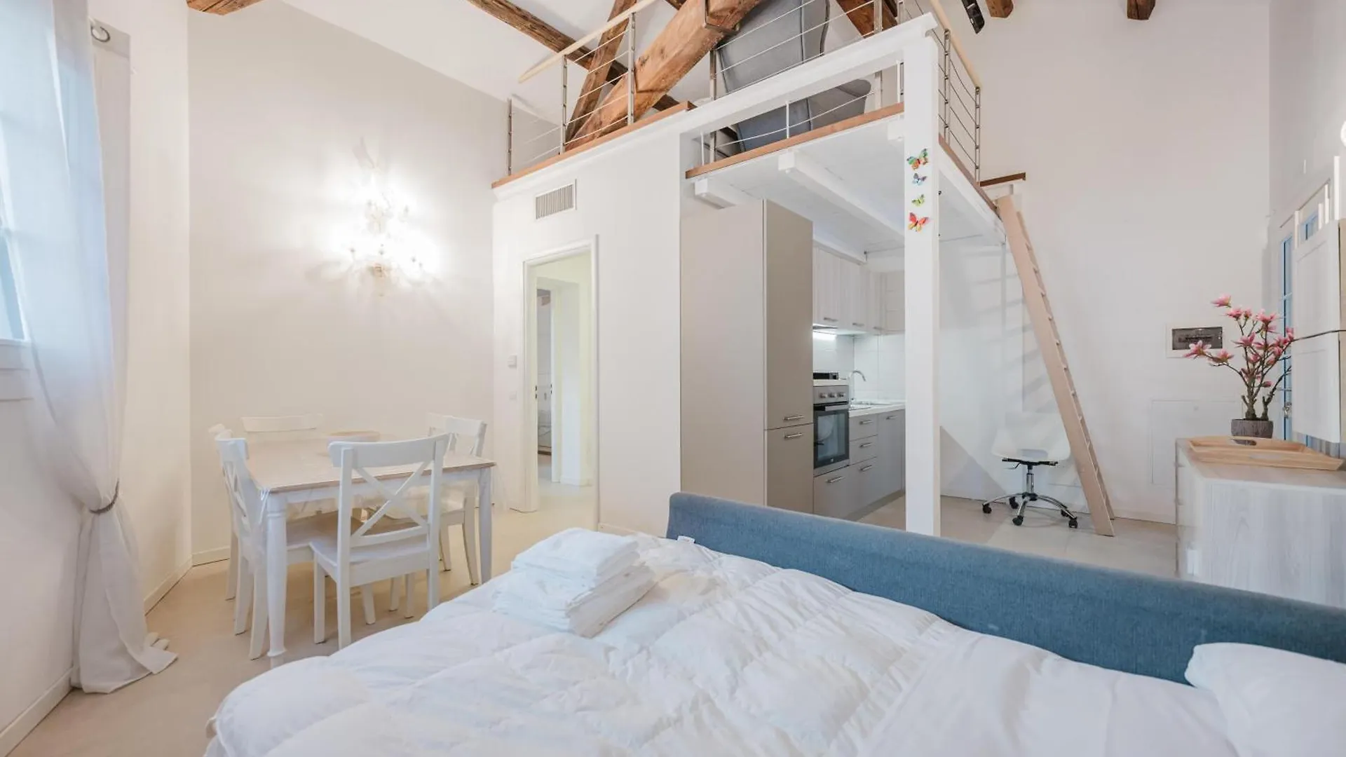 Casa Dell'Aquila - Murano - 10 Min From Venice - Wifi 0*,